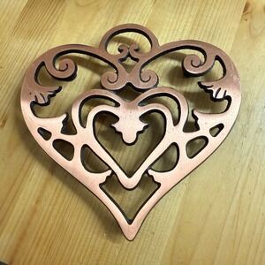 Pampered Chef Heart Trivet Cooper Cast Iron Black Embossed Ornate Scrollwork